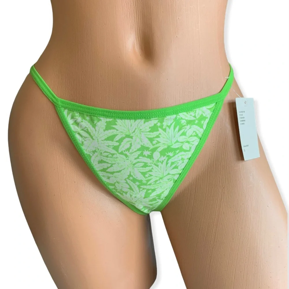 🌸New🌸 Urban Outfitters V-string Panty L NWT